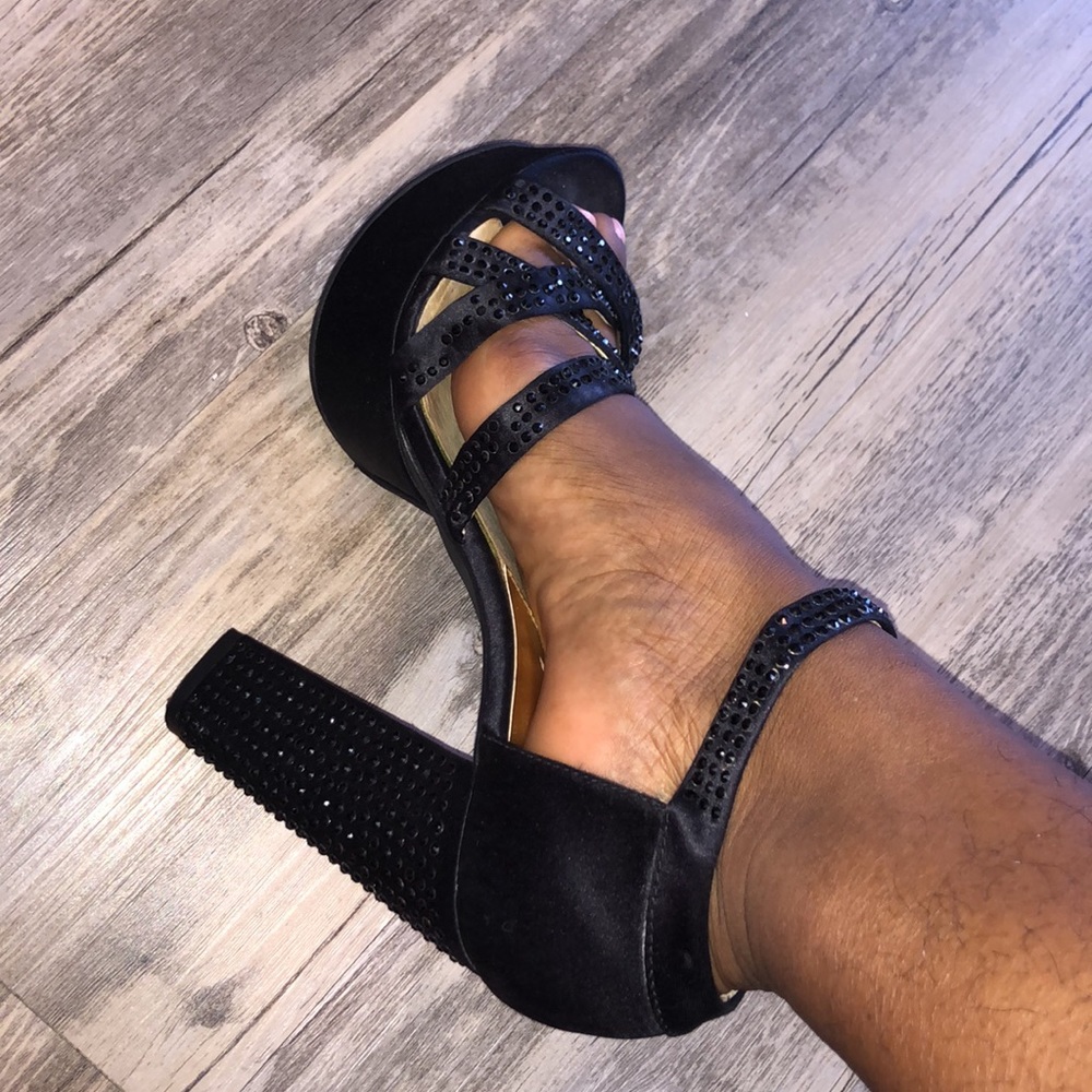 Heels - Picture 6 of 8